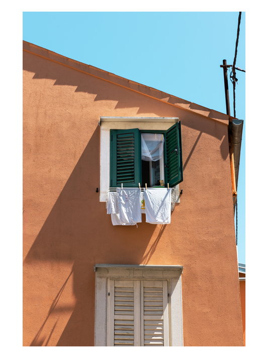 Fånga Fine Art Print Terracotta Italian house white laundry